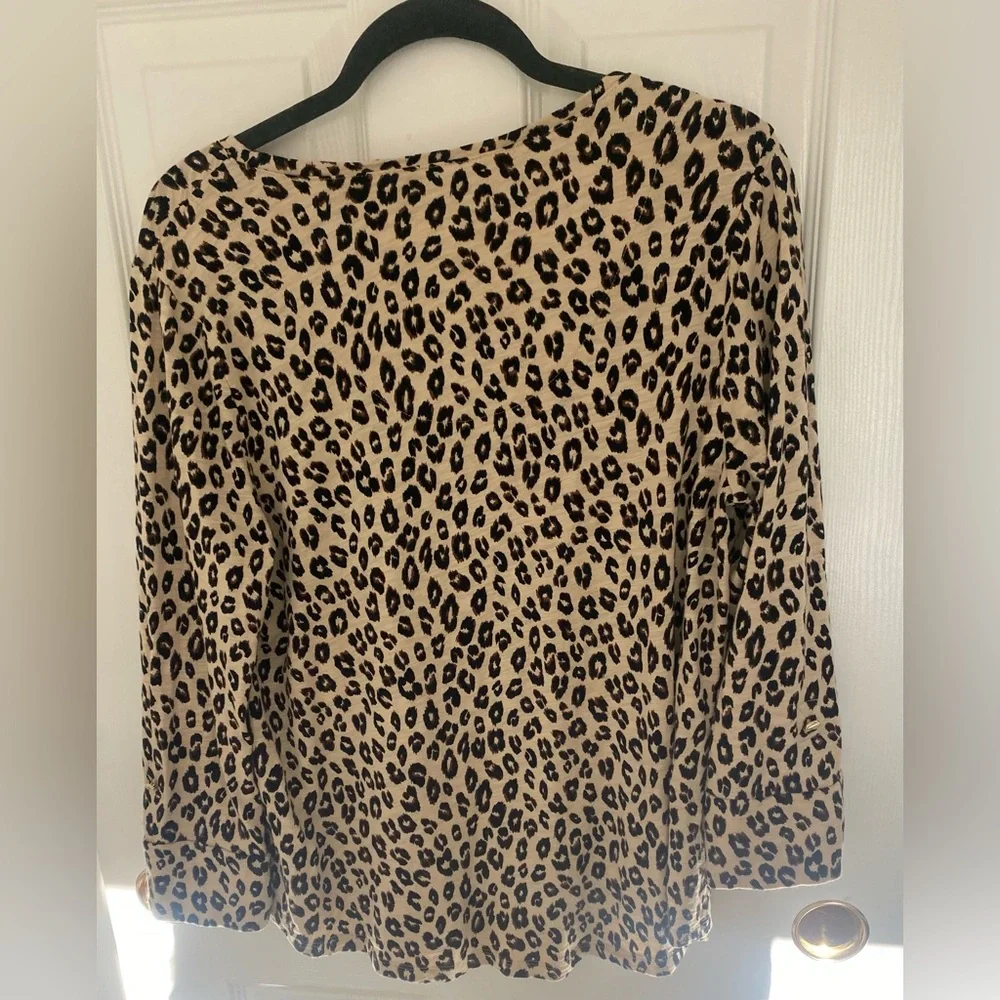 Chico’s Three Quarter Sleeve Animal Print With Gold Button Detail on Sleeves - Picture 3 of 6